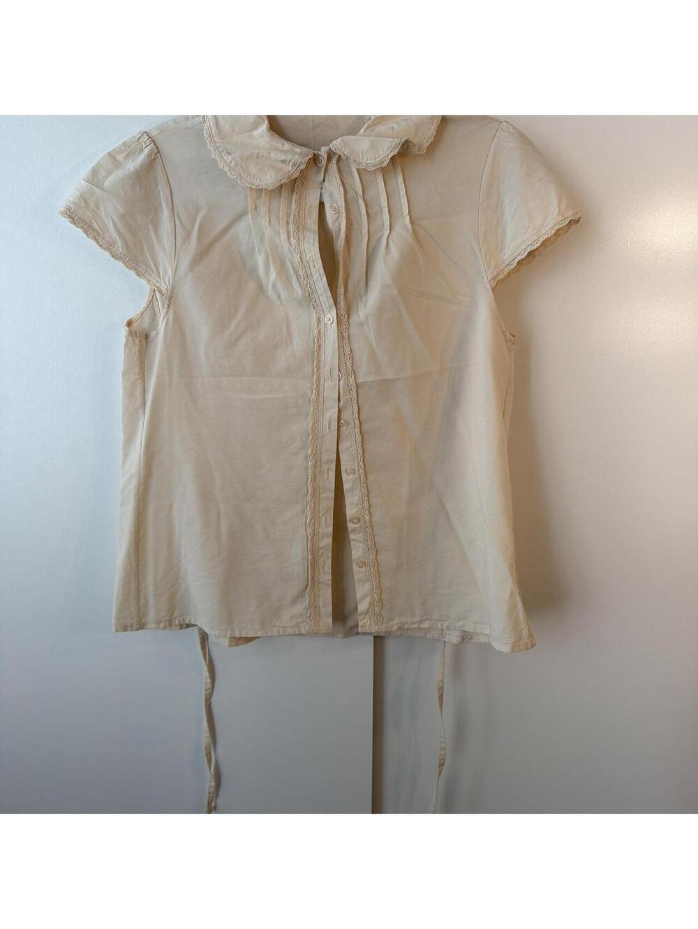 Brandy Melville Women's Cream and Yellow Blous